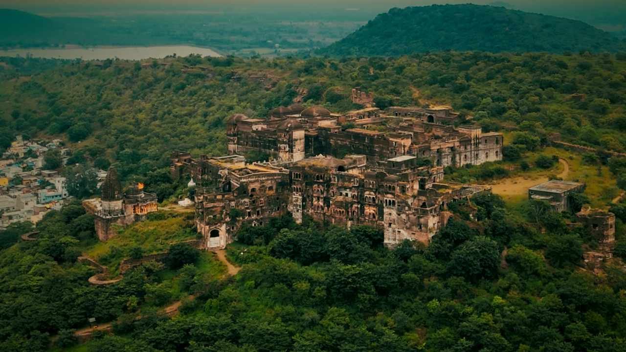 Narsighgarh Fort