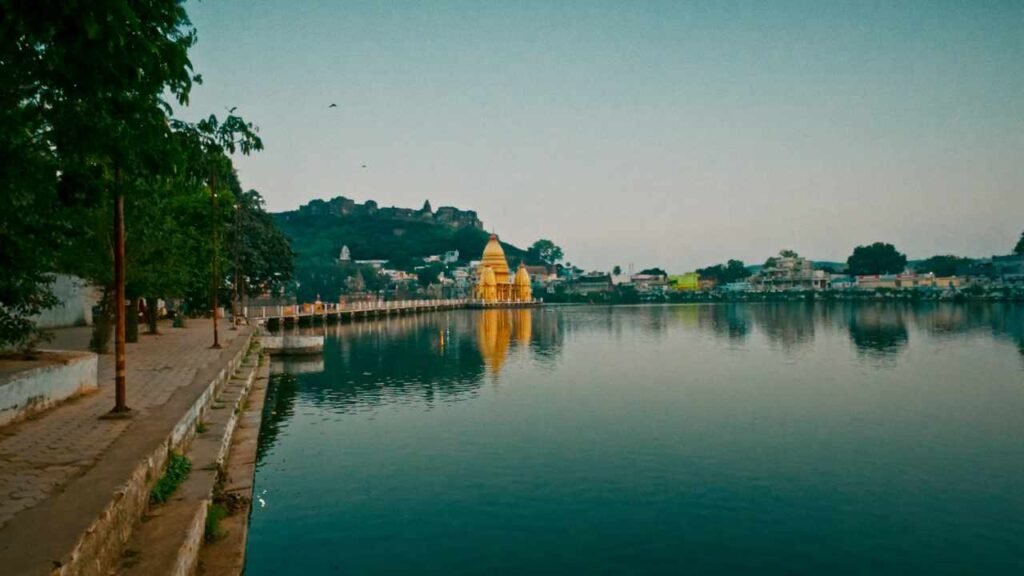 Pashupatinath Mandir Narsinghgarh - Jal Mandir