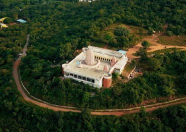 Blue White Simple Modern Travel Vlog YouTube Thumbnail - 1